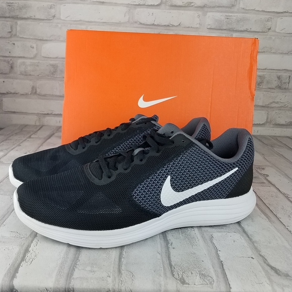NIKE Revolution 3 Dark Gray Mesh Running S… - Picture 6 of 16